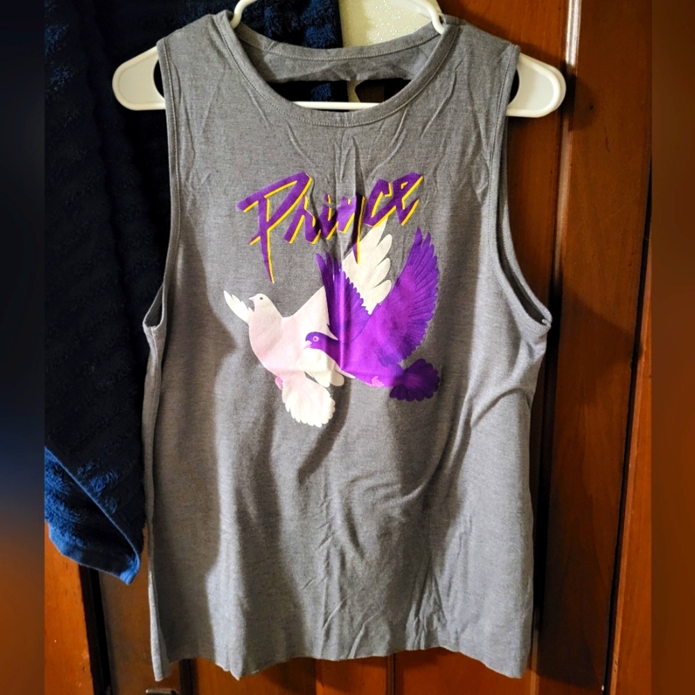 Prince doves tank top, women's large. NWOT.
